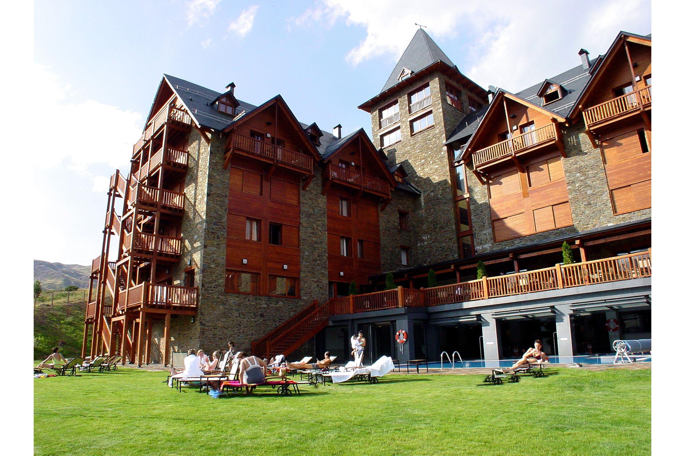 Hotel Saliecho Formigal Ngoại thất bức ảnh